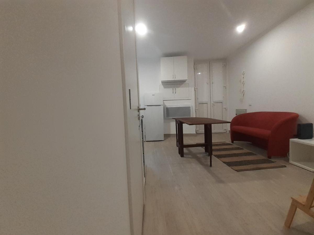 Ground Floor Arroios Flat * Lissabon